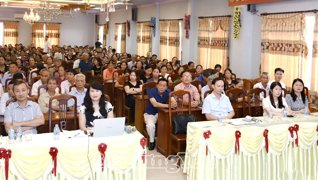 Các đại biểu dự hội nghị 
