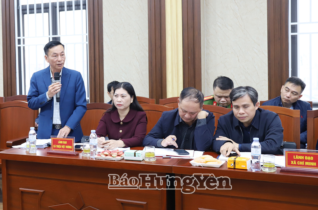 Lãnh đạo xã Triệu Việt Vương phát biểu tại buổi kiểm tra.