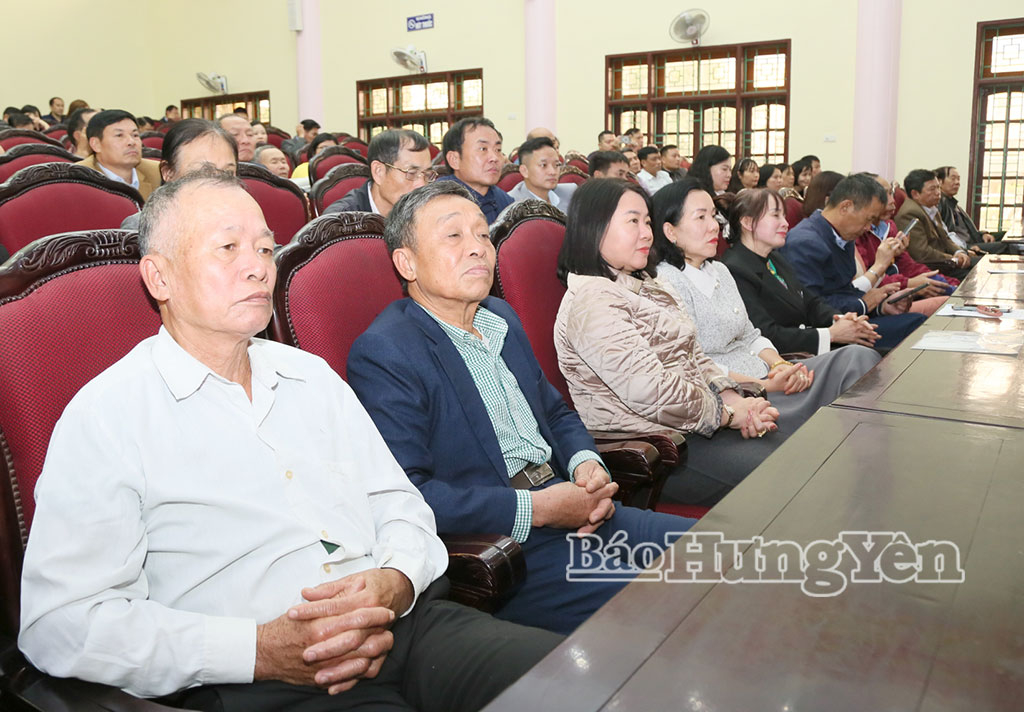Hội nghị tiếp xúc cử tri sau kỳ họp thứ 10, Quốc hội khóa XV tại xã Kiến Xương.