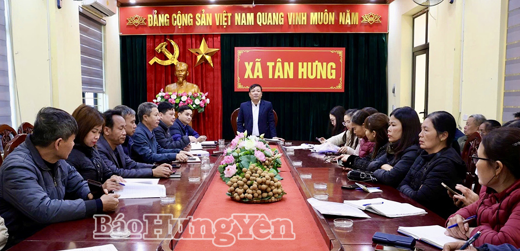 Các đại biểu dự lễ ra quân Tổng điều tra kinh tế năm 2026 tại xã Tân Hưng.