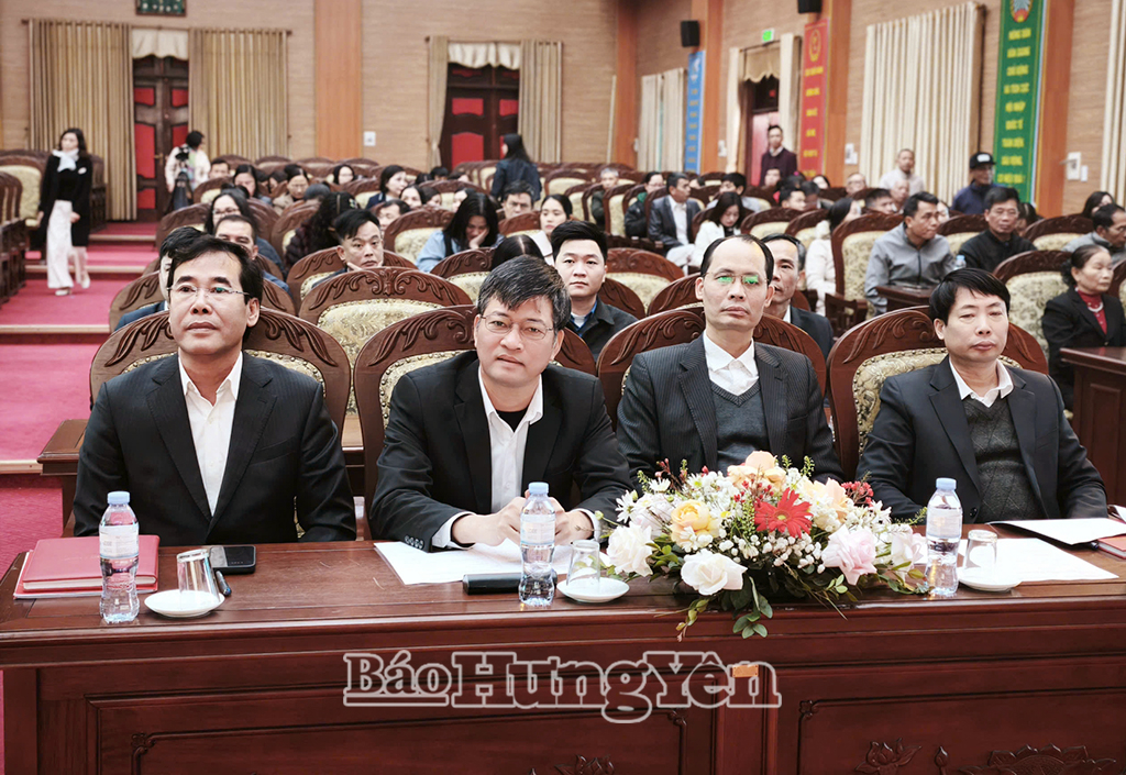 Các đại biểu dự hội nghị.