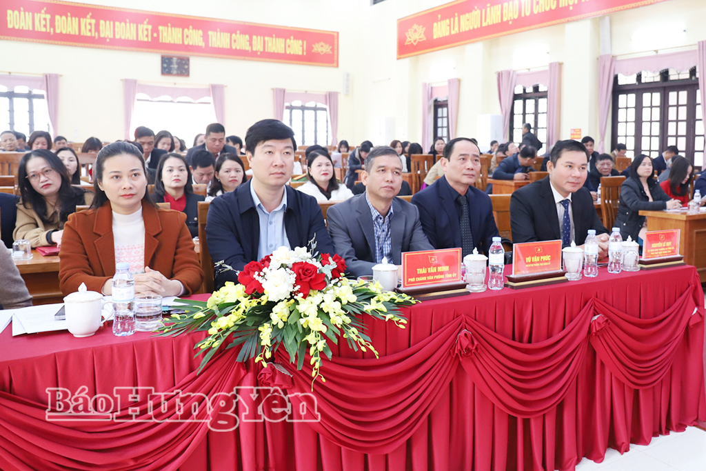 Các đại biểu dự hội nghị.