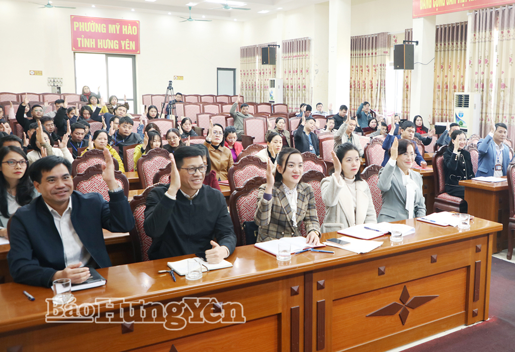 Cử tri phường Mỹ Hào biểu quyết nhất trí giới thiệu người tham gia ứng cử đại biểu HĐND các cấp nhiệm kỳ 2026 - 2031.