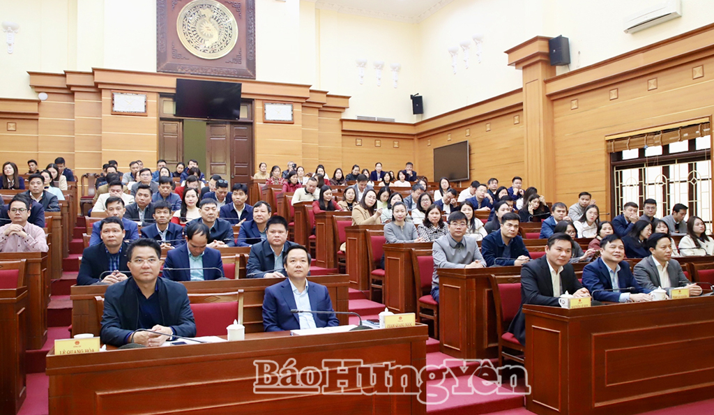 Các đại biểu tham dự hội nghị.