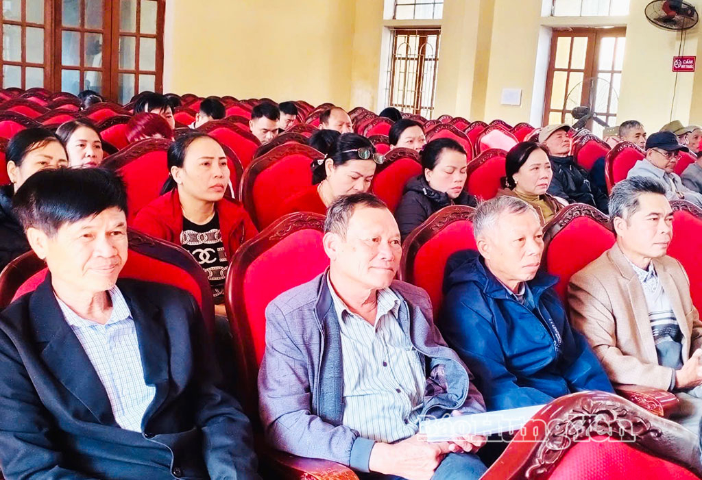 Gần 300 đại biểu ở xã Nam Cường tham dự hội nghị tuyên truyền, phổ biến pháp luật về bầu cử đại biểu Quốc hội và đại biểu HĐND các cấp.