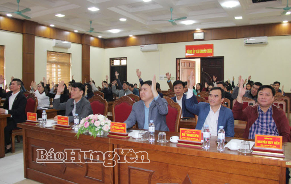 Các cử tri biểu quyết thống nhất danh sách những người được dự kiến giới thiệu ứng cử đại biểu HĐND xã Khoái Châu nhiệm kỳ 2026 - 2031.