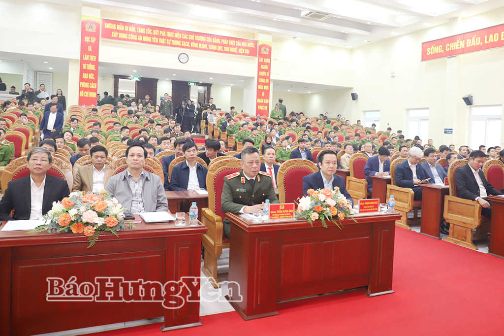 Các đại biểu dự hội nghị.