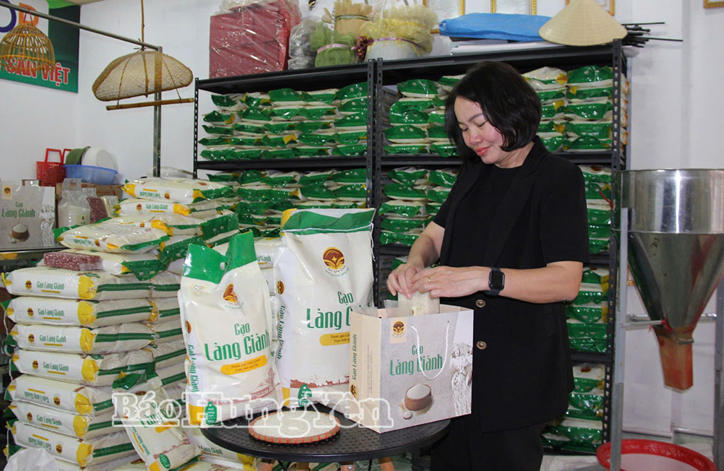 Sản phẩm gạo làng Giành của HTX DVNN An Ninh, xã Phụ Dực.