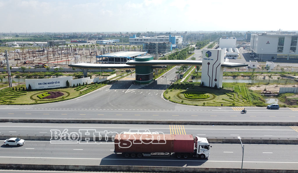 Hệ thống giao thông kết nối thuận lợi và hạ tầng hiện đại giúp Khu công nghiệp Số 5 (xã Xuân Trúc) thu hút được nhiều dự án thứ cấp lớn đầu tư vào hoạt động.