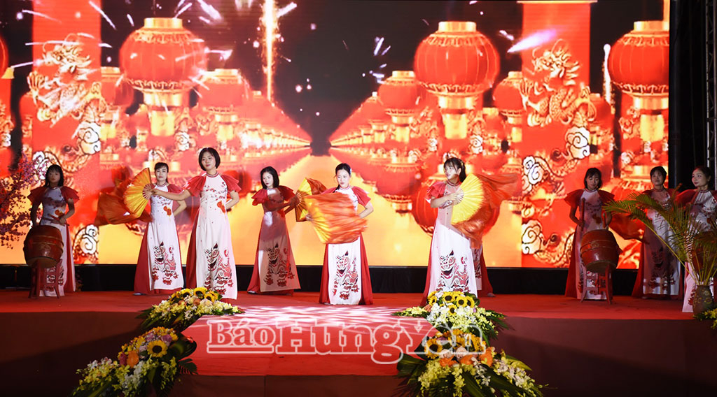 Các tiết mục được chuẩn bị công phu, chuyên nghiệp.