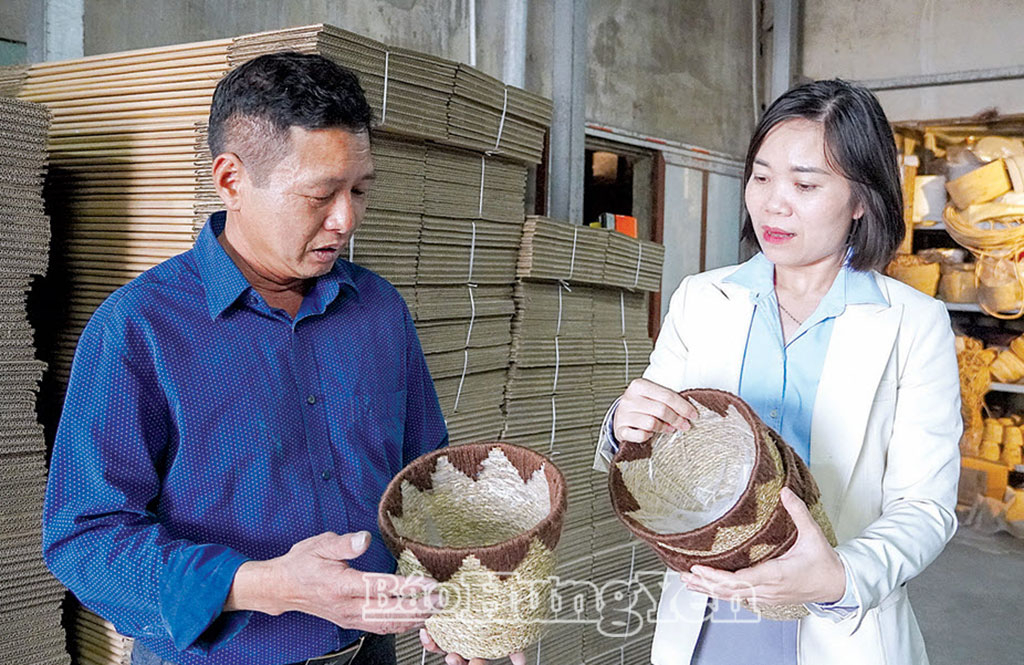 Sản phẩm mây tre đan của Công ty TNHH Dịch vụ thương mại Hưng An.