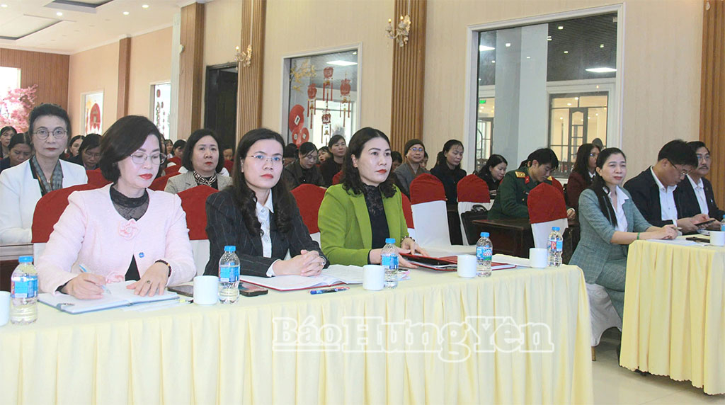 Các đại biểu dự hội nghị.