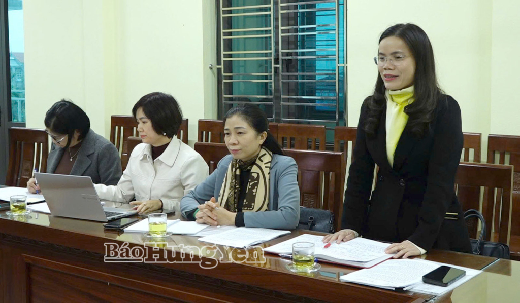 Đại diện đoàn giám sát đề nghị xã Tân Tiến đẩy mạnh công tác tuyên truyền về ý nghĩa, tầm quan trọng của cuộc bầu cử.