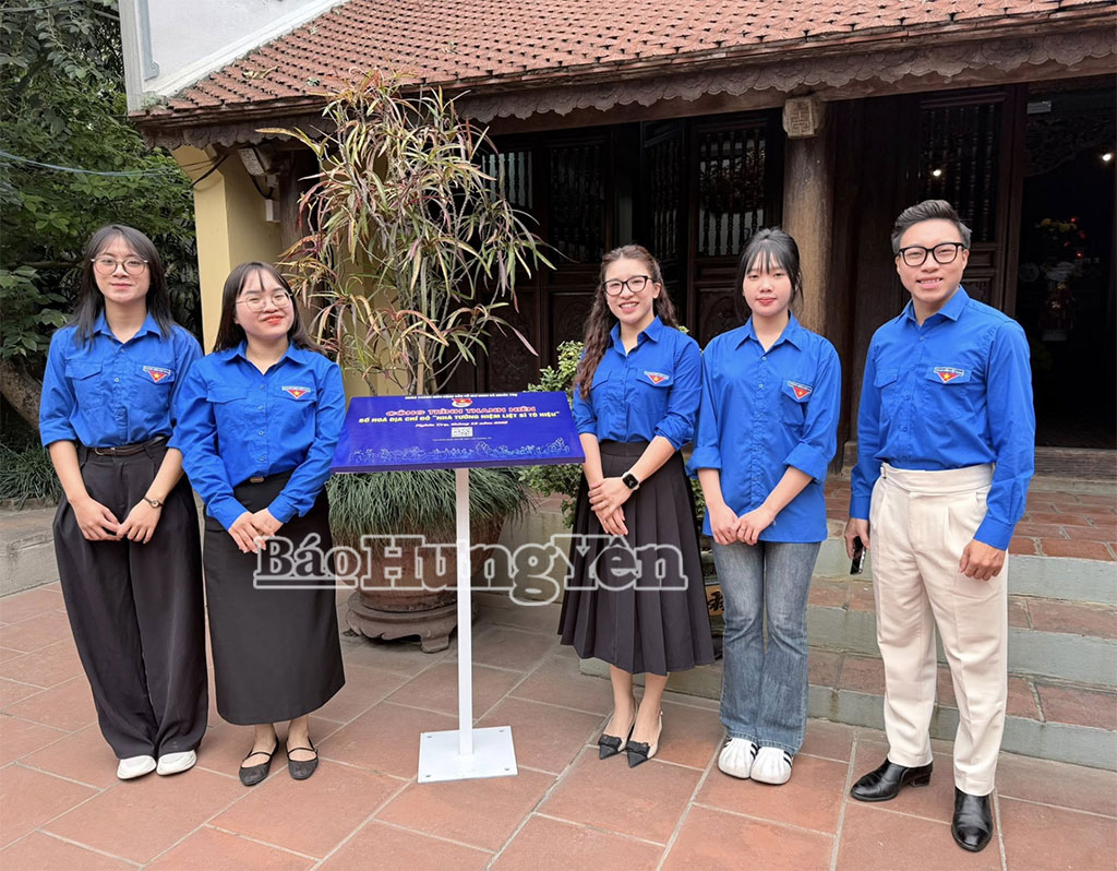 Đoàn Thanh niên xã Nghĩa Trụ đã thực hiện công trình số hóa địa chỉ đỏ tại 3 khu di tích lịch sử: “Nhà truyền thống xã Nghĩa Trụ”, “Nhà lưu niệm đồng chí Lê Văn Lương” và “Nhà tưởng niệm liệt sĩ Tô Hiệu