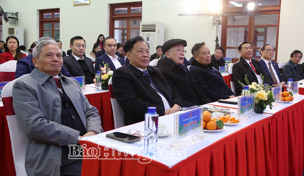 Các đại biểu dự hội nghị.