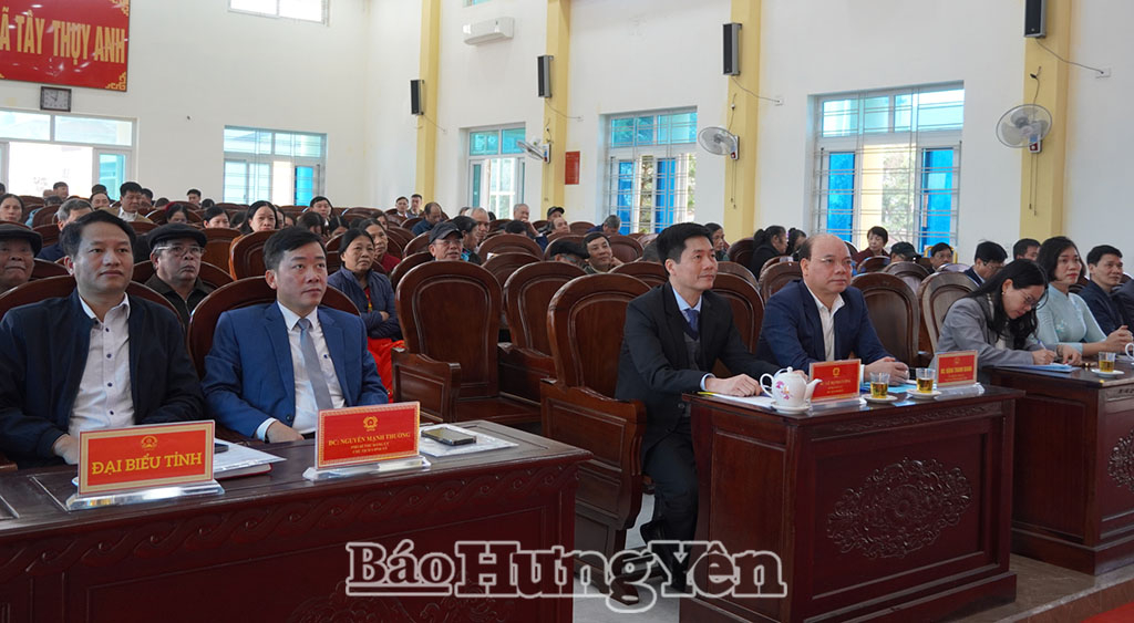 Các đại biểu dự hội nghị.