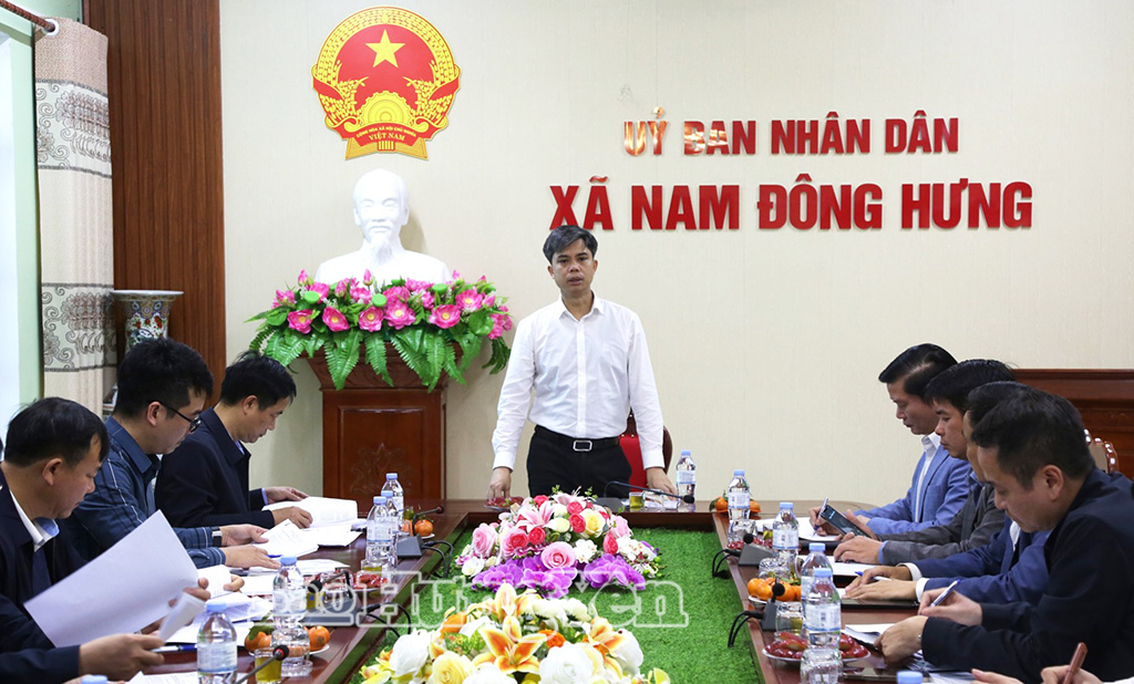 Đồng chí Trưởng ban Tuyên giáo và Dân vận Tỉnh ủy phát biểu tại buổi làm việc.