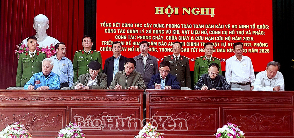 Các thôn ký cam kết không sử dụng, tàng trữ, buôn bán trái phép vũ khí, vật liệu nổ, công cụ hỗ trợ và pháo trong dịp Tết Bính Ngọ năm 2026.