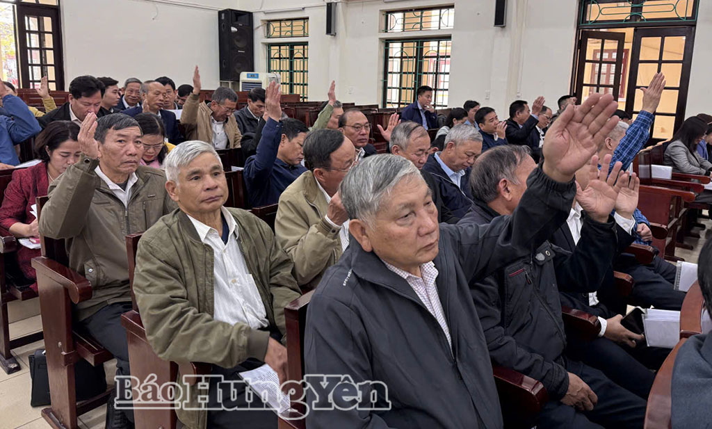 Các đại biểu tham gia biểu quyết tại kỳ họp. Ảnh: Minh Nguyệt 