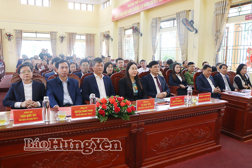 Các đại biểu dự hội nghị.