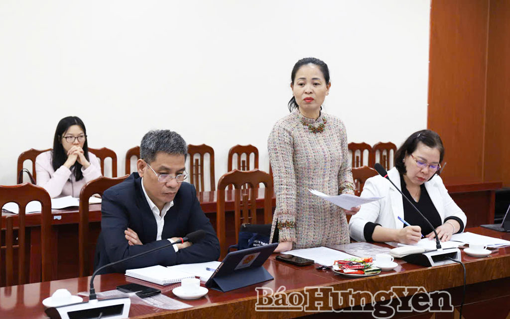 Thành viên Đoàn khảo sát phát biểu ý kiến.