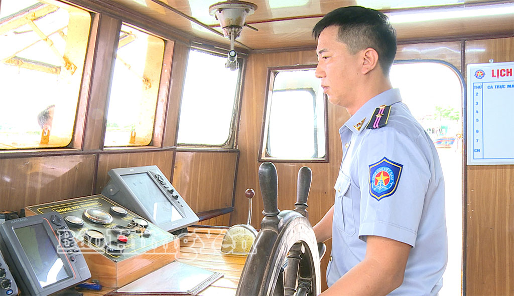 Lực lượng kiểm ngư luôn đồng hành cùng ngư dân vươn khơi, bám biển.