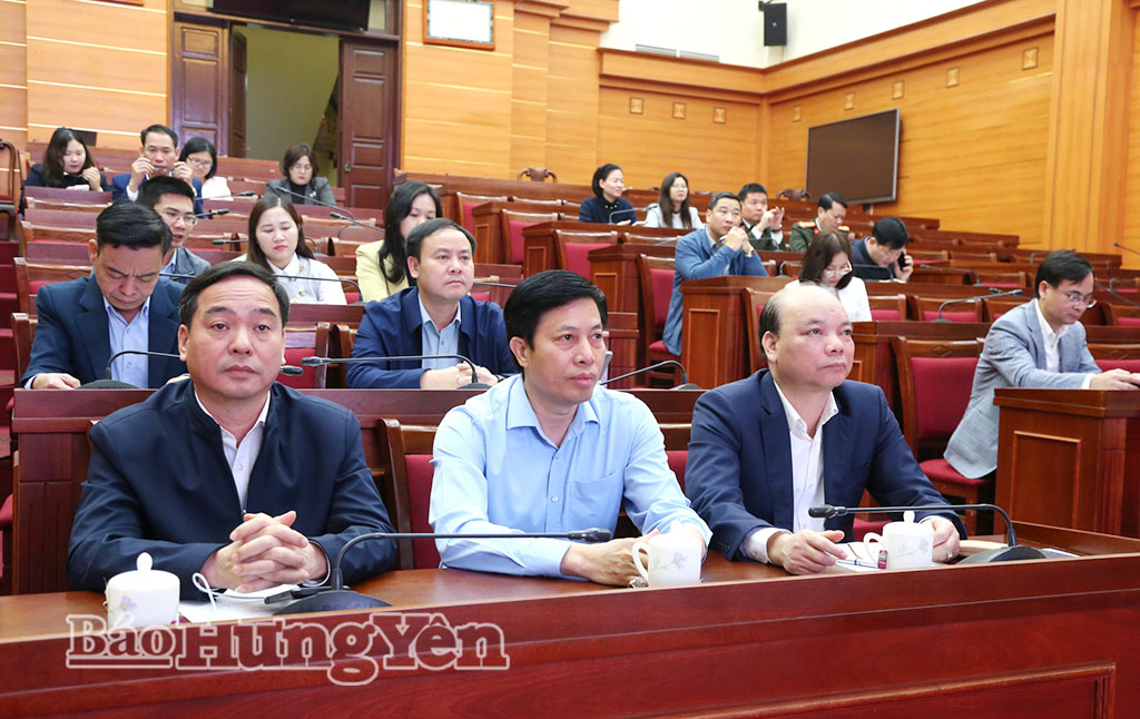 Các đại biểu dự hội nghị. 