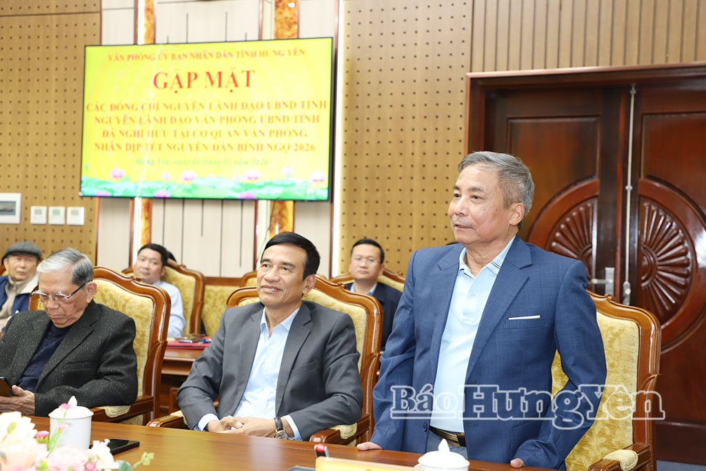 Đồng chí Doãn Thế Cường, nguyên Phó Bí thư Tỉnh ủy, nguyên Chủ tịch UBND tỉnh Hưng Yên (cũ) phát biểu tại buổi gặp mặt.