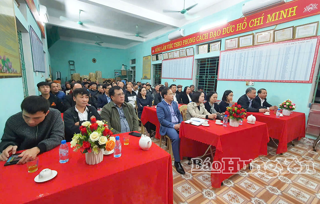 Các đại biểu dự hội nghị.