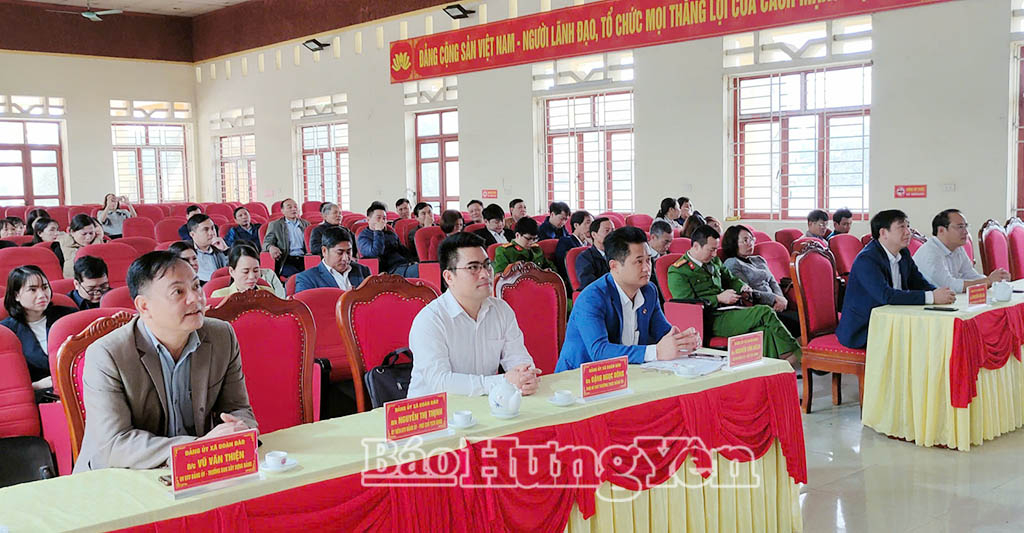 Các đại biểu dự hội nghị tại điểm cầu xã Đoàn Đào.