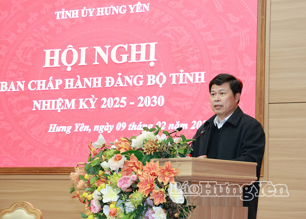 Đồng chí Trần Quốc Toản, Phó Bí thư Thường trực Tỉnh ủy, Chủ tịch Ủy ban MTTQ Việt Nam phát biểu tại hội nghị.