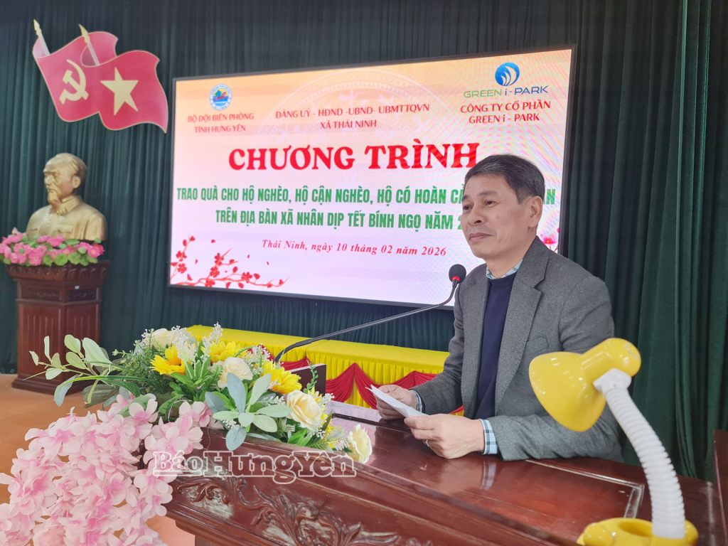 Lãnh đạo Công ty Cổ phần Green i-Park phát biểu tại chương trình trao quà Tết cho các hộ nghèo, cận nghèo, hộ có hoàn cảnh khó khăn xã Thái Ninh.