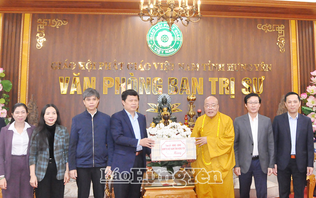    Đồng ch&iacute; Ph&oacute; B&iacute; thư Thường trực Tỉnh ủy, Chủ tịch Ủy ban MTTQ Việt Nam tỉnh Trần Quốc Toản thăm, ch&uacute;c Tết Ban Trị sự Gi&aacute;o hội Phật gi&aacute;o Việt Nam tỉnh