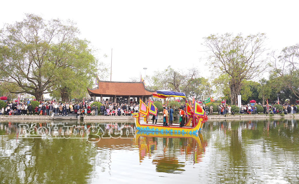 Lễ hội chùa Keo mùa xuân diễn ra tại di tích quốc gia đặc biệt chùa Keo, xã Vũ Tiên.