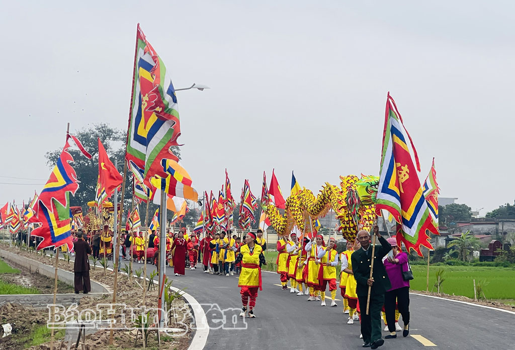 Nghi thức rước kiệu tại buổi lễ.