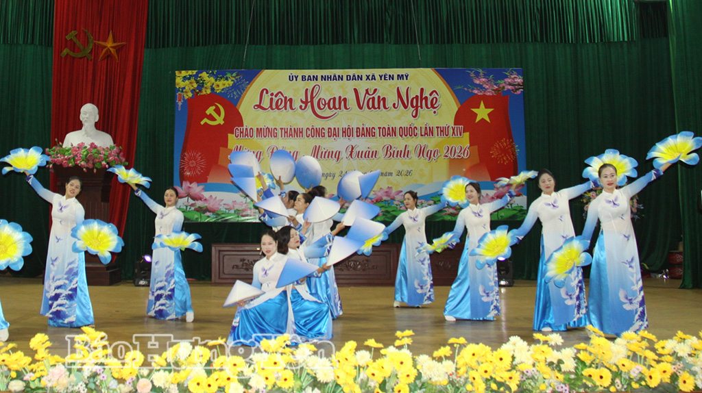 Tiết mục văn nghệ được dàn dựng công phu.