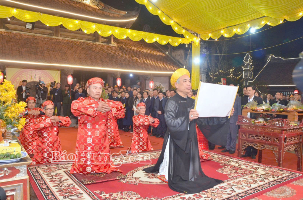 Lễ hội đền Trần lưu giữ trọn vẹn các nghi lễ truyền thống. Ảnh tư liệu