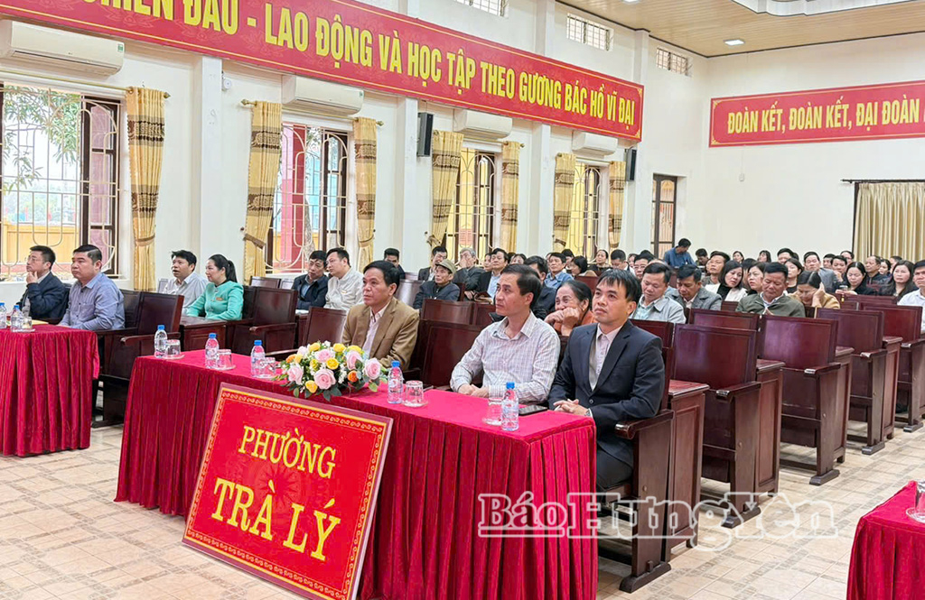 Các đại biểu dự hội nghị tại điểm cầu phường Trà Lý.