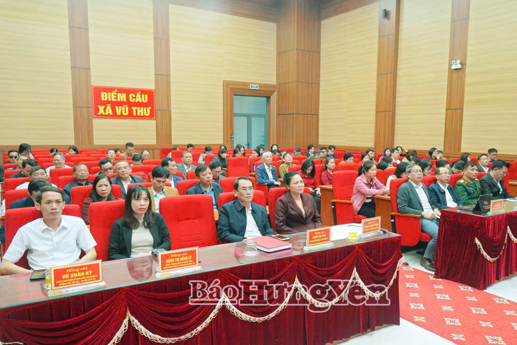 Các đại biểu dự hội nghị tại điểm cầu xã Vũ Thư.