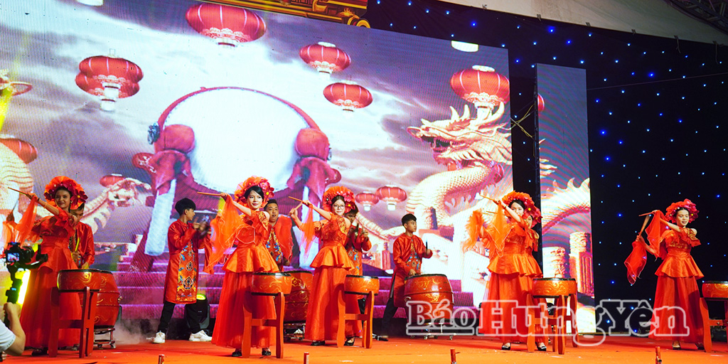 Chương trình nghệ thuật khai mạc lễ hội Lềnh làng Lịch Động năm 2026.