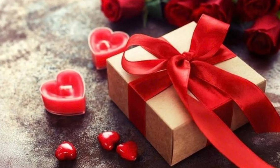 Gợi &yacute; những m&oacute;n qu&agrave; Tết cho người y&ecirc;u cực t&acirc;m l&yacute;