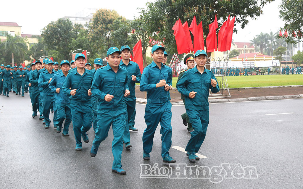 Lực lượng dân quân, tự vệ tham gia hưởng ứng chạy thể thao do Hội đồng Thể thao quân sự thế giới CISM phát động.