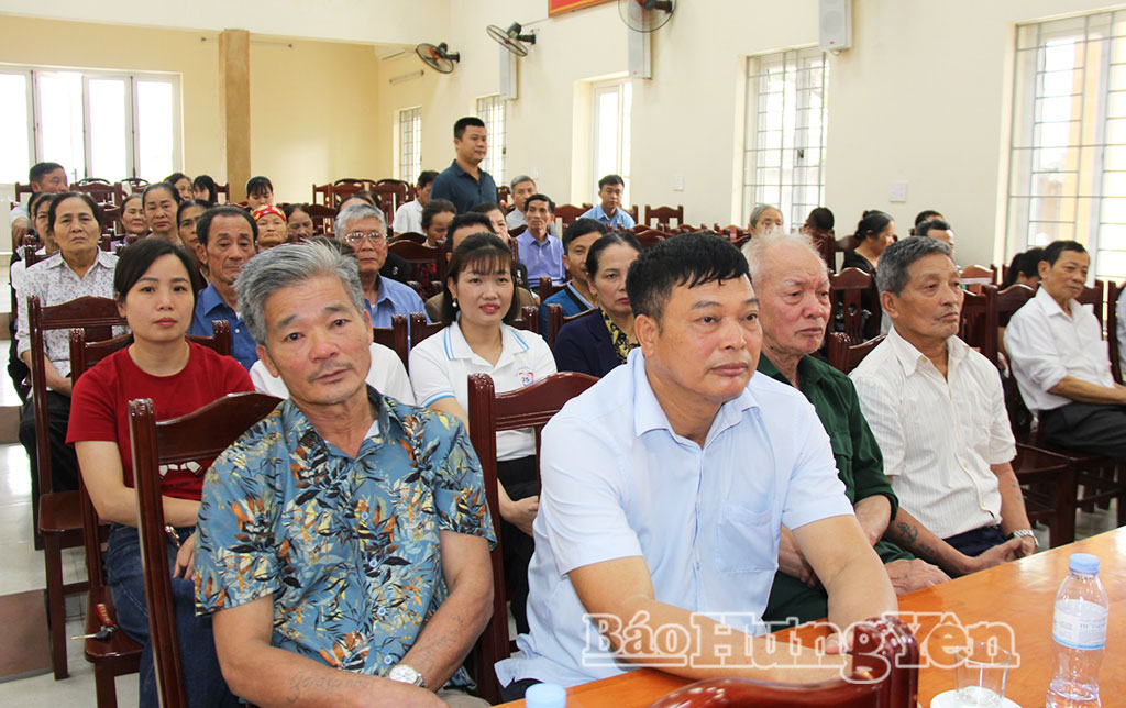 Cử tri dự hội nghị tiếp xúc giữa cử tri với những người ứng cử đại biểu HĐND xã Châu Ninh nhiệm kỳ 2026 - 2031.