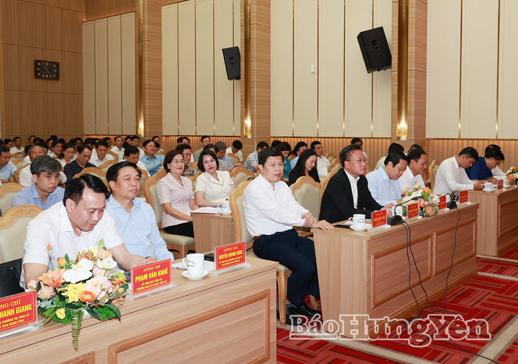 Các đại biểu dự buổi gặp mặt.