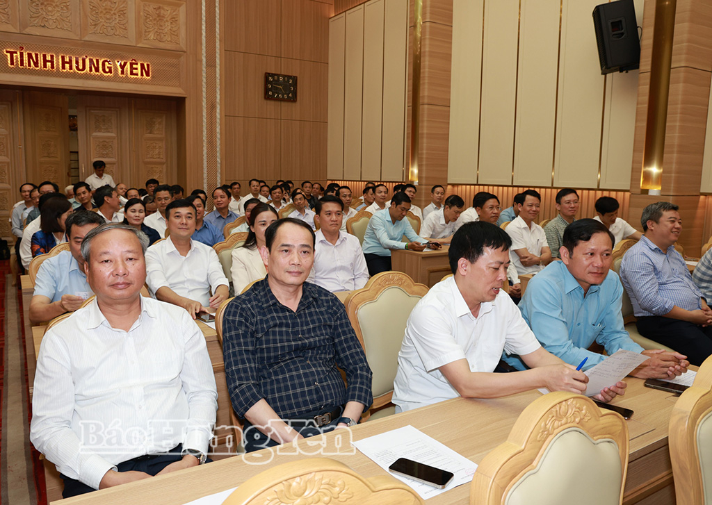 Các đại biểu dự buổi gặp mặt.