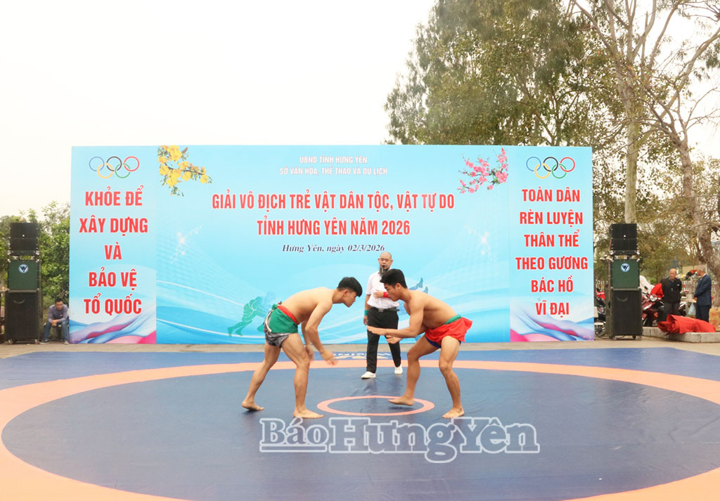 Pha tranh tài nội dung vật dân tộc hạng cân 59–64 kg tại Giải vô địch trẻ vật dân tộc, vật tự do tỉnh Hưng Yên mở rộng năm 2026.