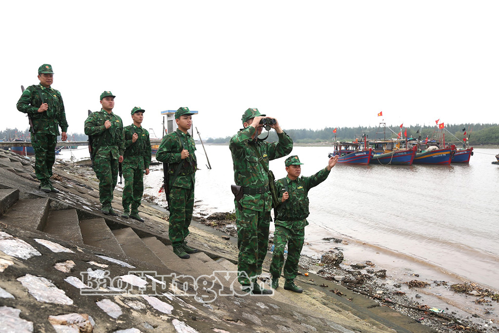 Cán bộ, chiến sĩ Bộ đội Biên phòng tỉnh tuần tra, kiểm soát bảo đảm chủ quyền, an ninh biên giới biển.