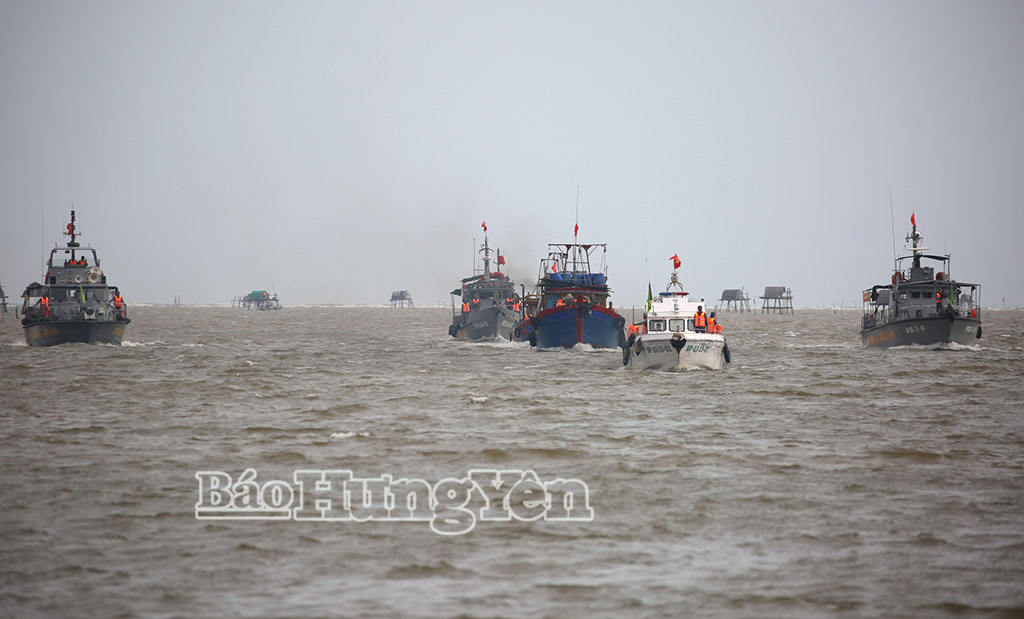 Bộ đội Biên phòng tỉnh Hưng Yên triển khai lực lượng hỗ trợ ngư dân vươn khơi bám biển.