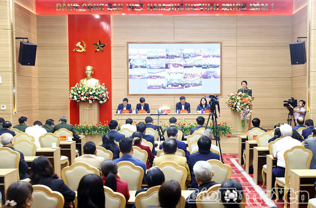 Toàn cảnh hội nghị tiếp xúc cử tri tại điểm cầu của tỉnh.