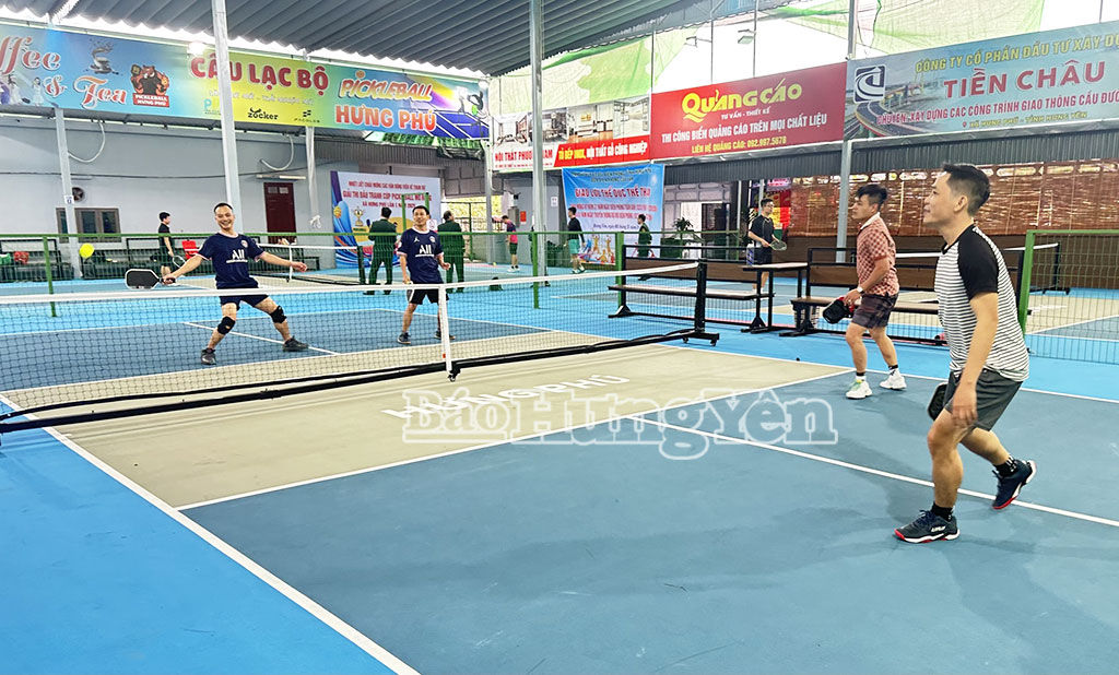 Các vận động viên tham gia thi đấu.